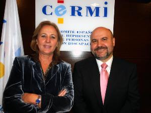 Lourdes Méndez, presidente de la Comisión de Discapacidad del Congreso y Luis Cayo, presidente del CERMI