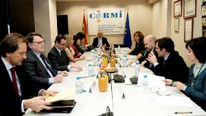 Una imagen de la reunión entre el CERMI y el portavoz del PP en el Congreso, Alfonso Alonso
