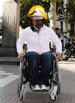 Un bombero con discapacidad de la Generalitat