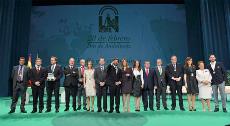 El presidente del CERMI Andalucía asiste invitado por la presidenta de la Junta al acto de entrega de las Medallas de Andalucía