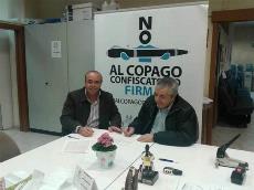 El ex presidente del Gobierno de Canarias, Lorenzo Olarte, se suma a la campaña impulsada por el CERMI con la firma de la ILP contra el copago