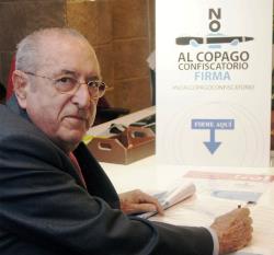 El presidente de la Plataforma de ONG de Acción Social (POAS), Juan Lara, se suma a la campaña del CERMI contra el copago confiscatorio