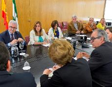 El presidente del CERMI-Andalucía y representantes de las entidades miembro se reúnen con Susana Díaz