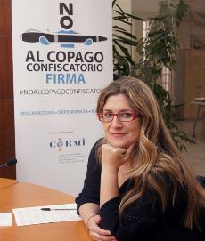 La candidata de IU al Ayuntamiento de Madrid, Raquel López, se suma a la campaña del CERMI contra el "copago confiscatorio"