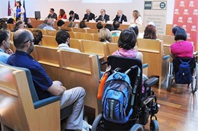 Momento de la presentación de la 'Guía universitaria para estudiantes con discapacidad' (foto cedida por la UNED)