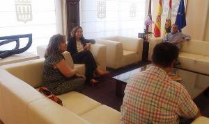 Reunión del CERMI- La Rioja con la alcaldesa de Logroño, Cuca Gamarra
