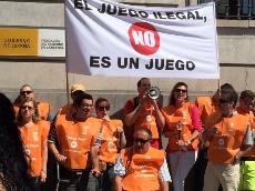 Concentración contra el juego ilegal convocada por el sindicato UTO-UGT en Cantabria (Imagen de UTO-UGT)