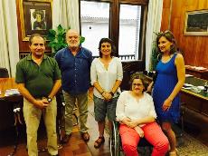 La nueva consejera de Derechos Sociales del Ayuntamiento de Zaragoza Luisa Broto atiende a las peticiones de la Junta del CERMI-Aragón