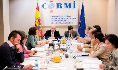 Miembros del jurado de los Premios CERMI 2015 debatiendo