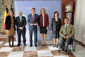 El ministro de Justicia recoge el ‘Premio CERMI.es 2015’ por el trabajo de su equipo en la reforma de las indemnizaciones por accidentes de tráfico