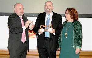 José Miguel Monserrate, presidente de Fundación DFA, recibe el Premio CERMI.es 2015
