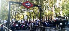 Manifestación en Madrid para denunciar la falta de accesibilidad del metro para las personas con discapacidad
