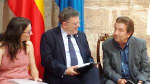 El presidente del CERMI Comunidad Valenciana, Jaume Planells, durante su reunión con el Presidente Ximo Puig y la Vicepresidenta Mónica Oltra 