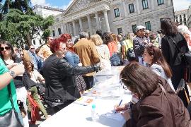 Concentración cívica del CERMI para exigir el derecho al voto de casi 100.000 personas