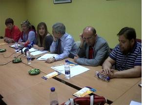 El CERMI Asturias se reúne con el diputado de IU en el Congreso por Asturias, Gaspar Llamazares