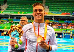 Israel Oliver, oro en los 200 metros estilos y en los 100 metros mariposa