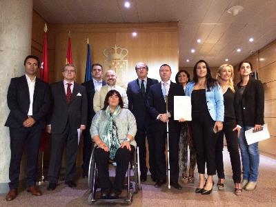 El Grupo Socialista de la Asamblea de Madrid registra una iniciativa legislativa para otorgar el voto a todas las personas con discapacidad