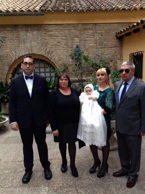 José Antonio Bes con su familia