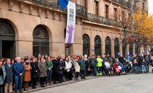 concentración silenciosa del Gobierno de Navarra contra la violencia machista
