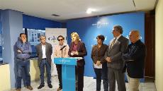 La consejera de Familia e Igualdad de Oportunidades en funciones, Violante Tomás, junto a la presidenta de CERMI Región de Murcia, Pilar Morales