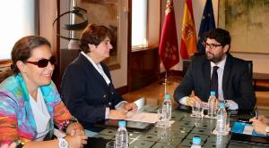 Fernando López Miras se reúne con la presidenta del CERMI Región de Murcia y miembros de su junta directiva
