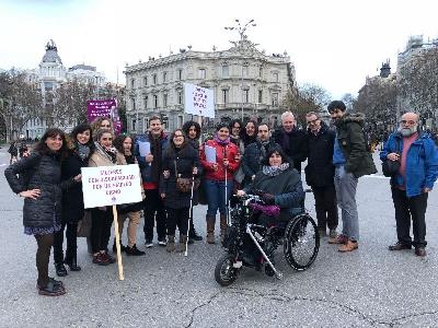 La Fundación CERMI Mujeres, en la manifestación feminista: “Los derechos de las mujeres con discapacidad no pueden esperar más”