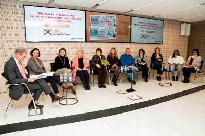 encuentro informativo celebrado en el Auditorio de Torre ILUNION, en Madrid, en el que se abordó la importancia de animar a la ciudadanía a marcar la ‘X Solidaria’