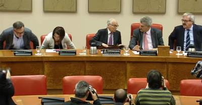 Imagen de una de las reuniones de la Comisión Constitucional de 2017, presidida por Jesús Posada