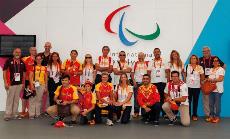 Representantes de ADOP, visitan a los deportistas españoles de los Juegos Paralímpicos