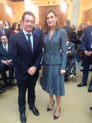 Alfonso Gutiérrez, presidente de Aese, Asociación Española de Empleo con Apoyo, con la Reina Letizia