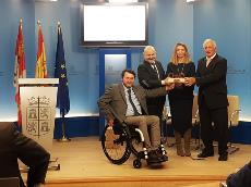 Entrega del Premio cermi.es a la Consejería de Familia e Igualdad de Oportunidades, PREDIF CyL y Federación de Salud Mental Castilla y León