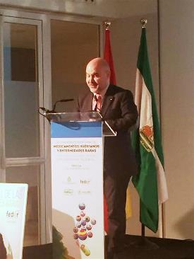 El presidente del CERMI, Luis Cayo Pérez Bueno, en su intervención en el IX Congreso de Medicamentos Huérfanos y Enfermedades Raras