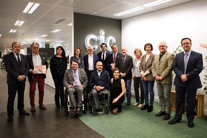 Carrefour España, primera compañía en adherirse a la ‘X Solidaria de las Empresas’, foto de familia del acto