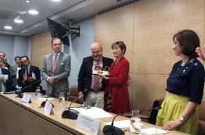 La presidenta de la Abogacía Española recoge el XVII Premio CERMI de ‘Acción Social’