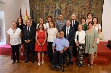 El Gobierno de Castilla-La Mancha firma un acuerdo con el CERMI CLM para la mejora de la atención a las personas con discapacidad en la región