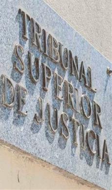 Detalle de la placa del Tribunal Superior de Justicia