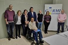 Foto de familia de la visita de CERMI Estatal a CERMI Canarias