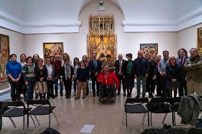 foto de familia en la entrega del ‘Premio cermi.es 2019’, en la categoría Accesibilidad Universal-Fundación Vodafone España, al Museo Nacional del Prado