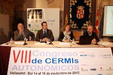 El presidente del CERMI CyL, José Luis Arlanzón, el director general de Políticas de Apoyo para la Discapacidad, Ignacio Tremiño, la consejera de Familia e Igualdad de Oportunidades de Castilla y León