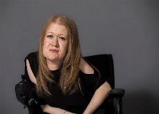 Frances Ryan, periodista con discapacidad
