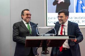 Miguel Carballeda y Alberto Durán en la entrega del premio cermi.es a José Luis Martínez Donoso