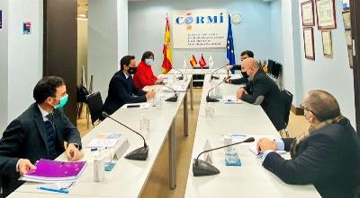El consejero de Políticas Sociales, Familias, Igualdad y Natalidad de la Comunidad de Madrid, Javier Luengo, reunido con el CERMI