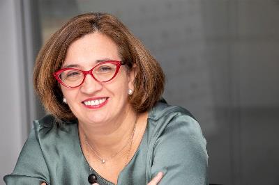 Isabel Martínez Lozano, autora de la tesis "La institucionalidad de las políticas de igualdad en España: El camino de la igualdad real y efectiva en el siglo XXI”