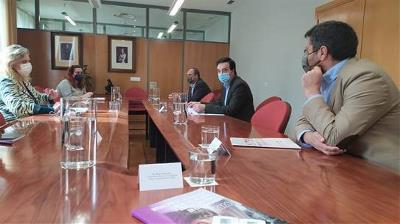 La Delegada del Gobierno en Extremadura mantiene una reunión de trabajo con CERMI regional para abordar el juego ilegal y conocer el estudio sobre la situación de violencia contra las mujeres con disc