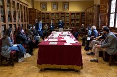Una delegación del CERMI visita el Archivo Histórico Nacional para conocer documentos relacionados con la discapacidad datados entre los siglos XV y XX