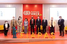 Foto de familia durante la entrega de los Premios Fiapas (Foto: Fiapas)