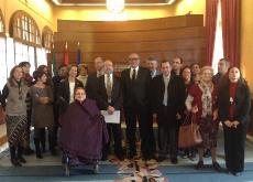 El vicepresidente primero del Parlamento, Ignacio García, con los representantes de CERMI en el Día Internacional de la Discapacidad