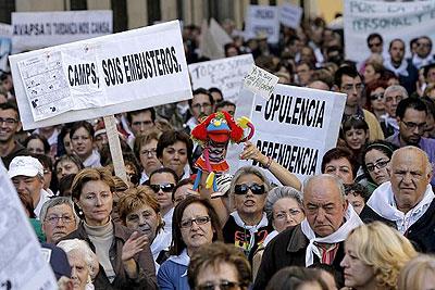 Un momento de una manifestación en Valencia por la correcta aplicación de la Ley de Promoción de la Autonomía Personal y Atención a las Personas en Situación de Dependencia