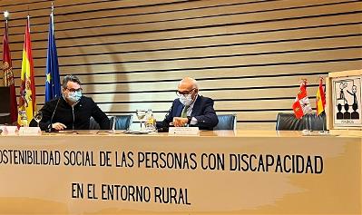 Agustín Huete, profesor titular de sociología de la Universidad de Salamanca, junto al presidente de CERMI Castilla y León, Juan Pérez Sánchez