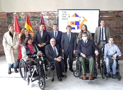 Foto de familia en la presentación del Plan Adapta Madrid 2022 con CERMI Comunidad de Madrid